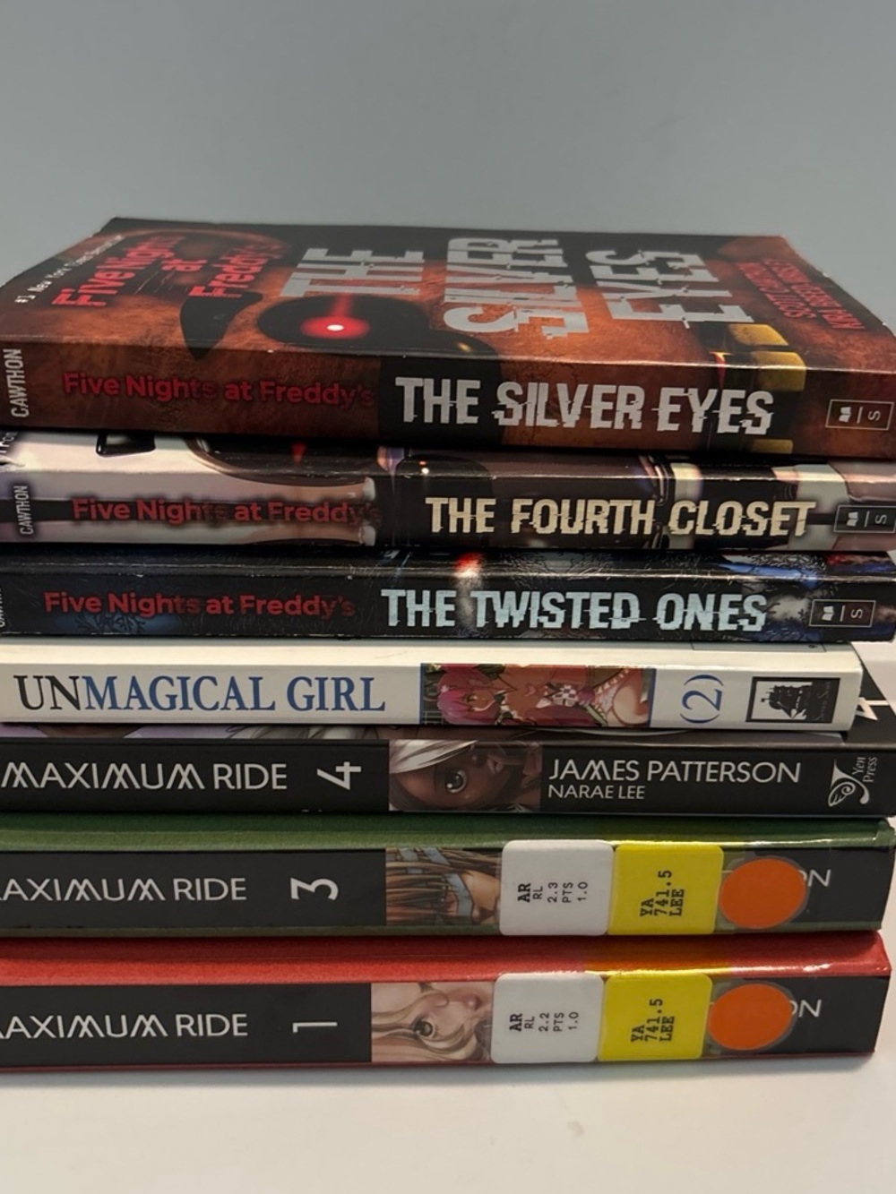 Book Bundle x7 Books Manga Fiction Fantasy